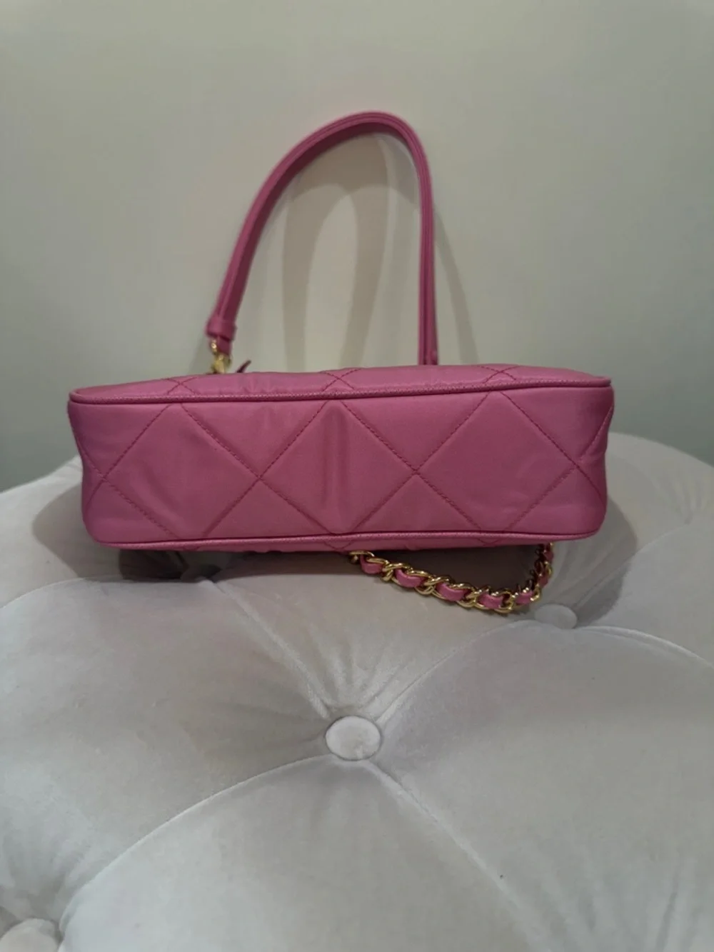 Prada Quilted Pink Shoulder Bag with Gold Chain Strap - Picture 3 of 4